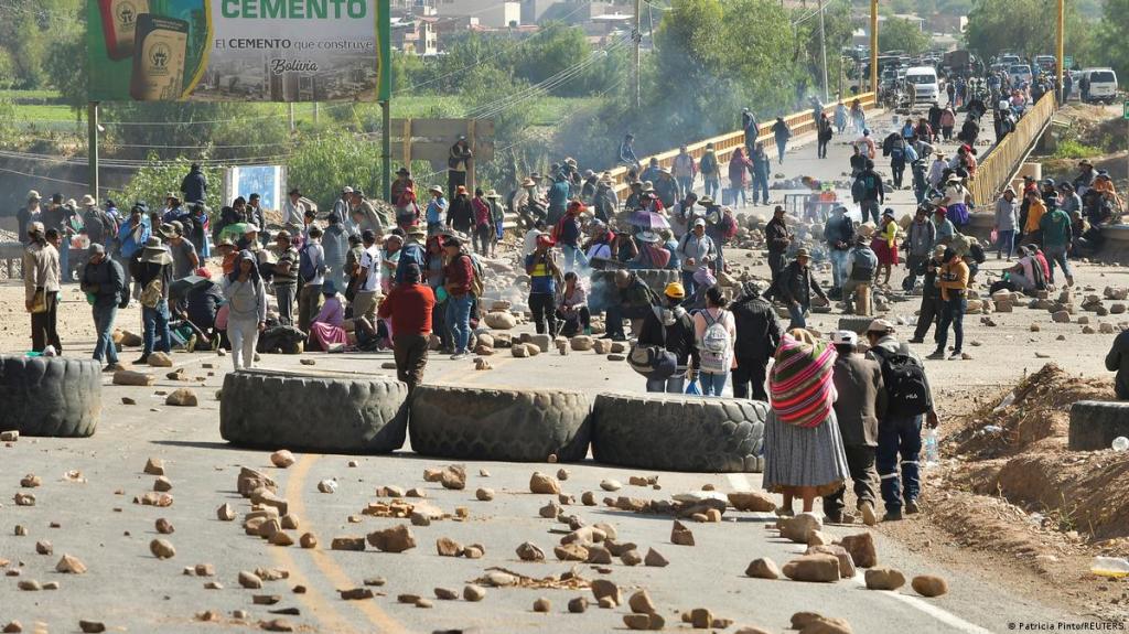 Bolivia, entre bloqueos, desabastecimiento y pérdidas&nbsp;millonarias