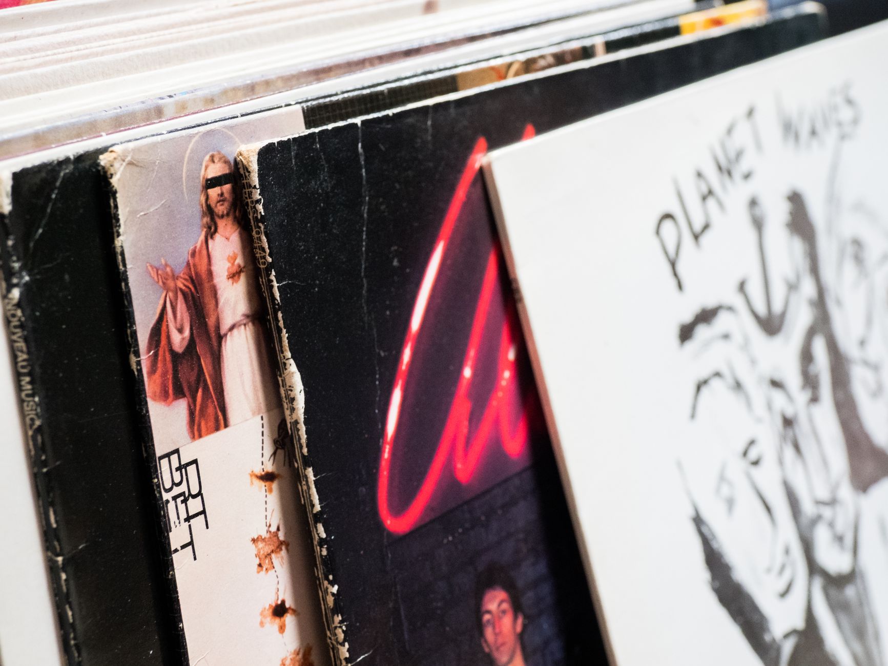 Beyoncé lanzó nuevo disco y sorprendió con una portada muy atrevida
